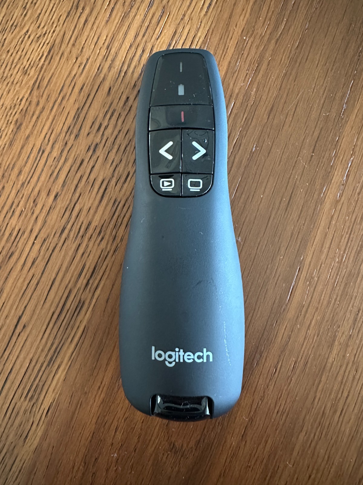 Logitech Wireless Presenter R400 USB A PowerPoint Clicker with Laser