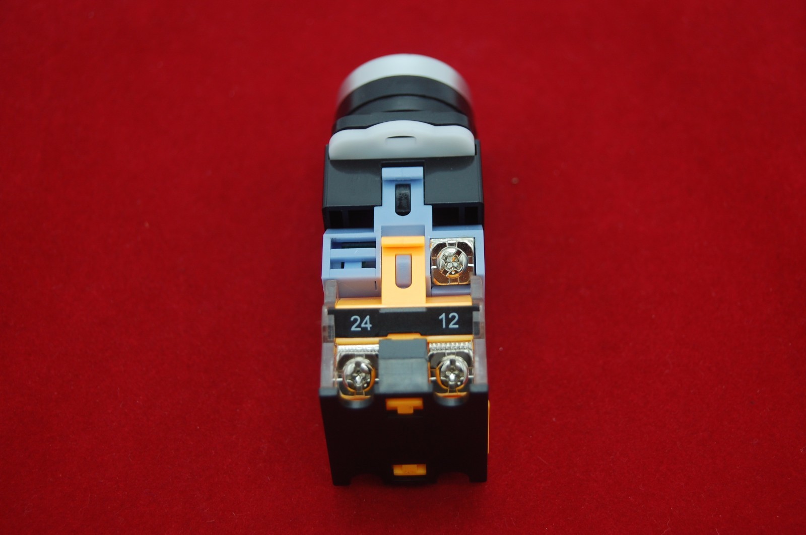 1PC 22MM Green Maintained Latching LED Illuminated push button Plastic 110V