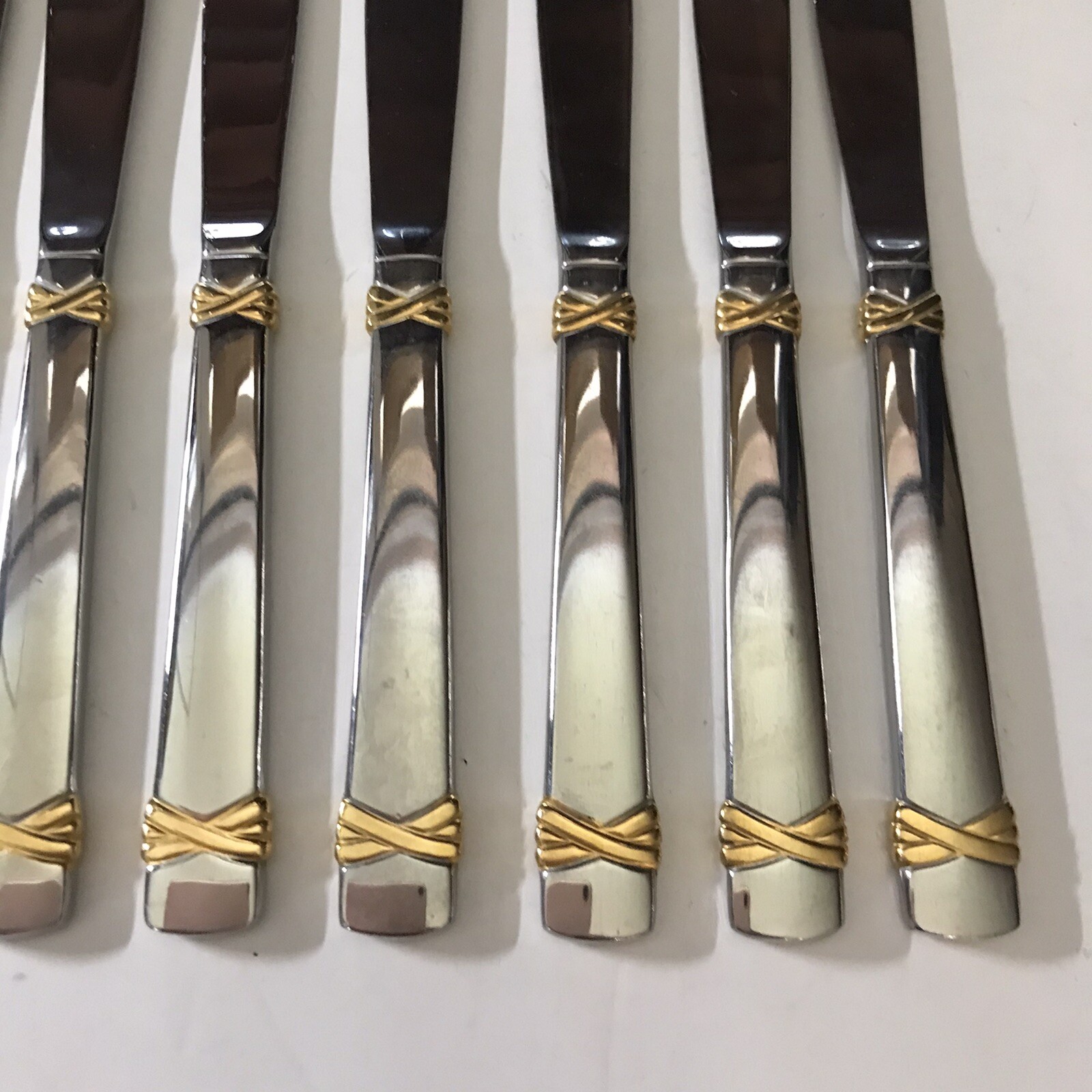 Set 8 Reed & Barton FANFARE Dinner Knives Gold Trim 18/8 Stainless Steel KOREA