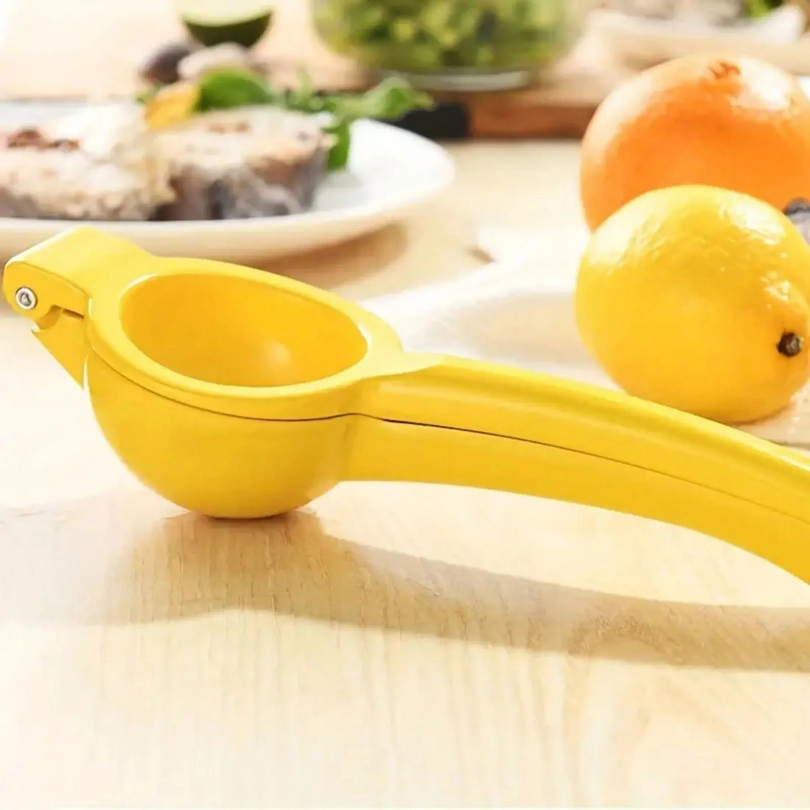 1Pc, Multifunctional Citrus Juicer - Manual Hand Squeezer for Lemon, Orange, Gra