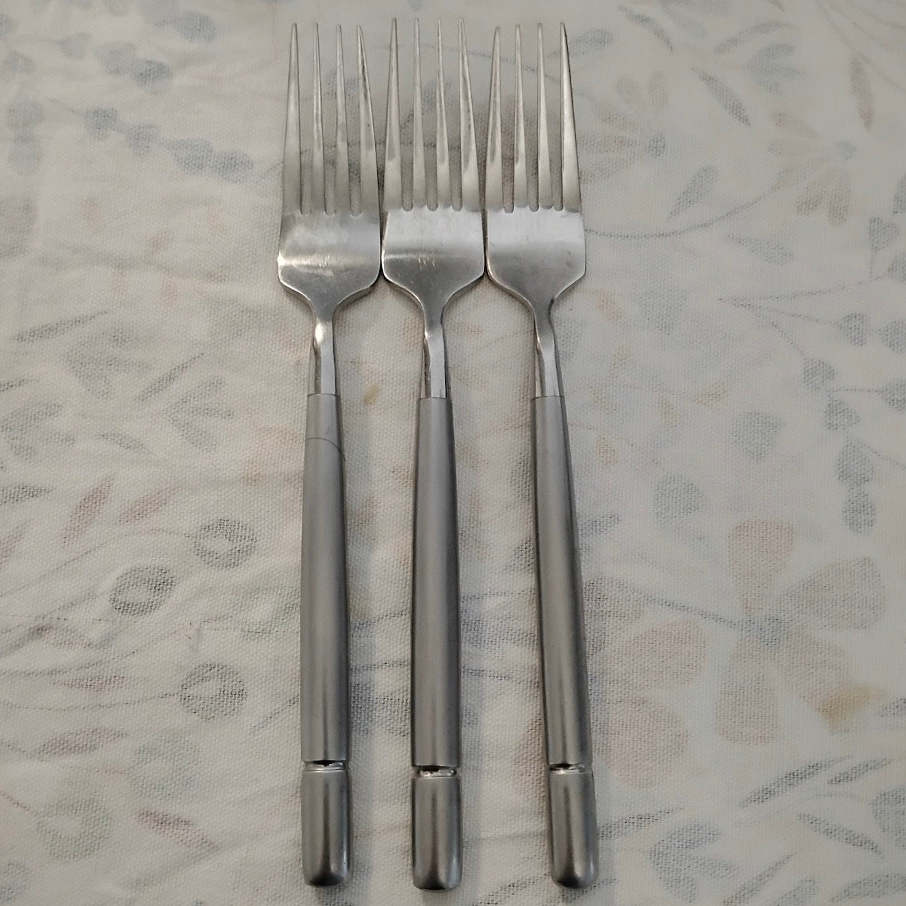 3 Oneida Dalton Dinner Forks 7 7/8" Stainless Steel 18/10