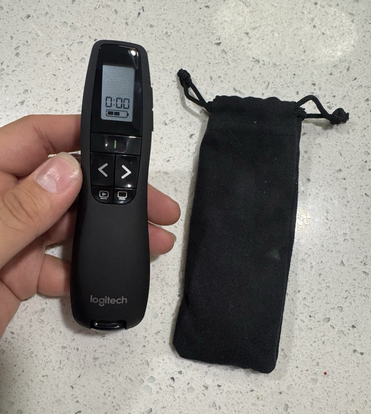 Logitech R800 Wireless Presenter Pointer Remote, USB Receiver, Pouch, Black
