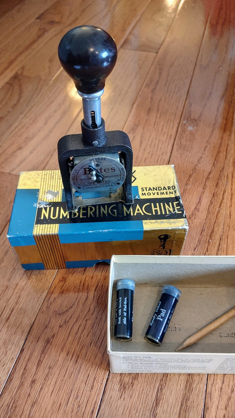 Bates Standard Movement Numbering Machine 6 Wheels CD Figures In Box