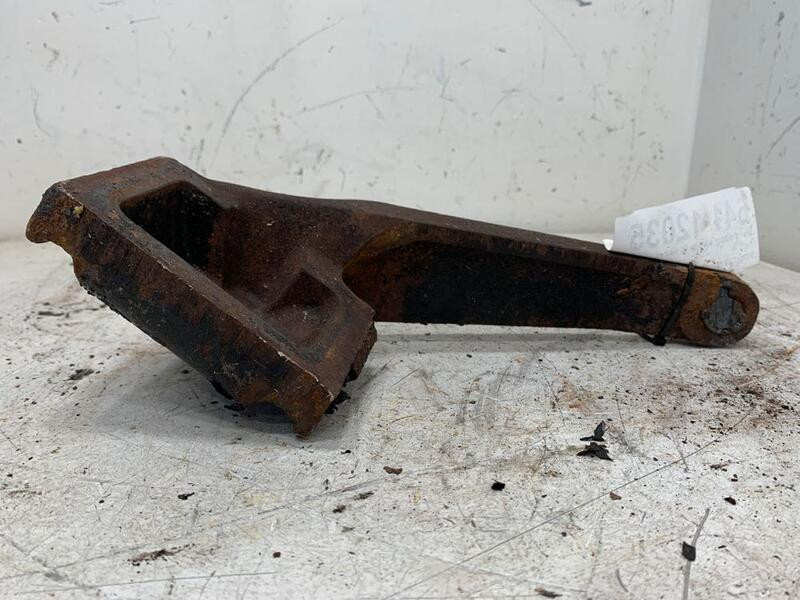 2004 Mack CV713 Suspension Bracket 200K2182 (641-12055)