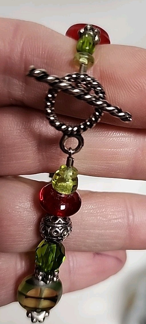 Silvertone Lampwork Urnanium Glass Bracelet