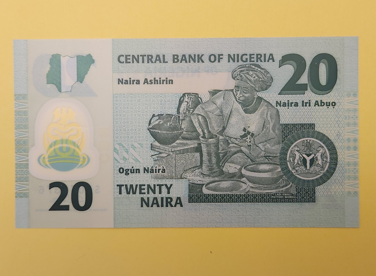 Nigeria banknote,  20 Naira,  2008  SN°- SH076376
