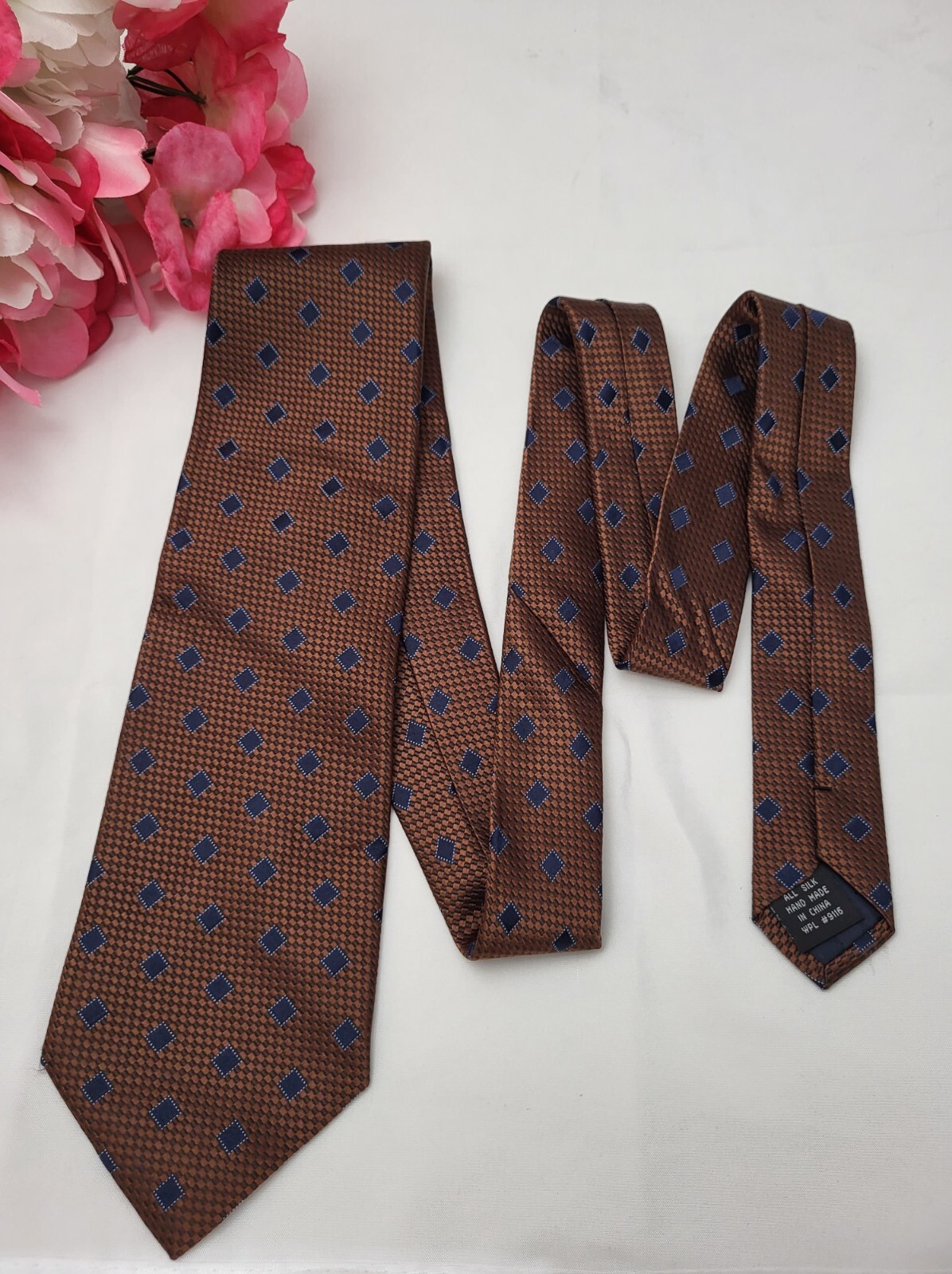 GRANT THOMAS Silk Brown Diamond Neck tie