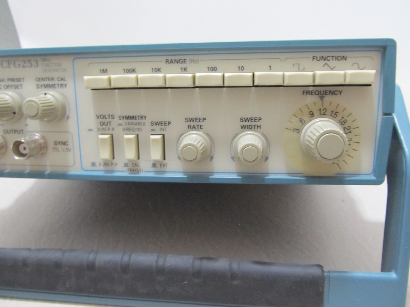 Tektronix CFG253 3MHz Function Generator