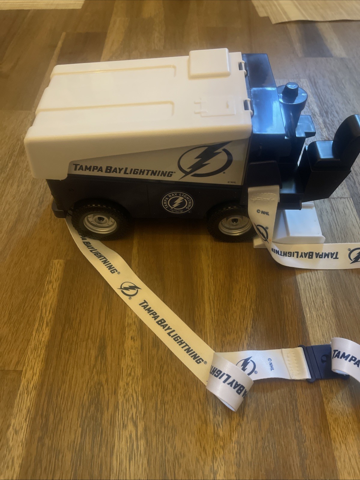NHL Tampa Bay Lightning 2024-25 Zamboni Popcorn Bucket w/Lanyard