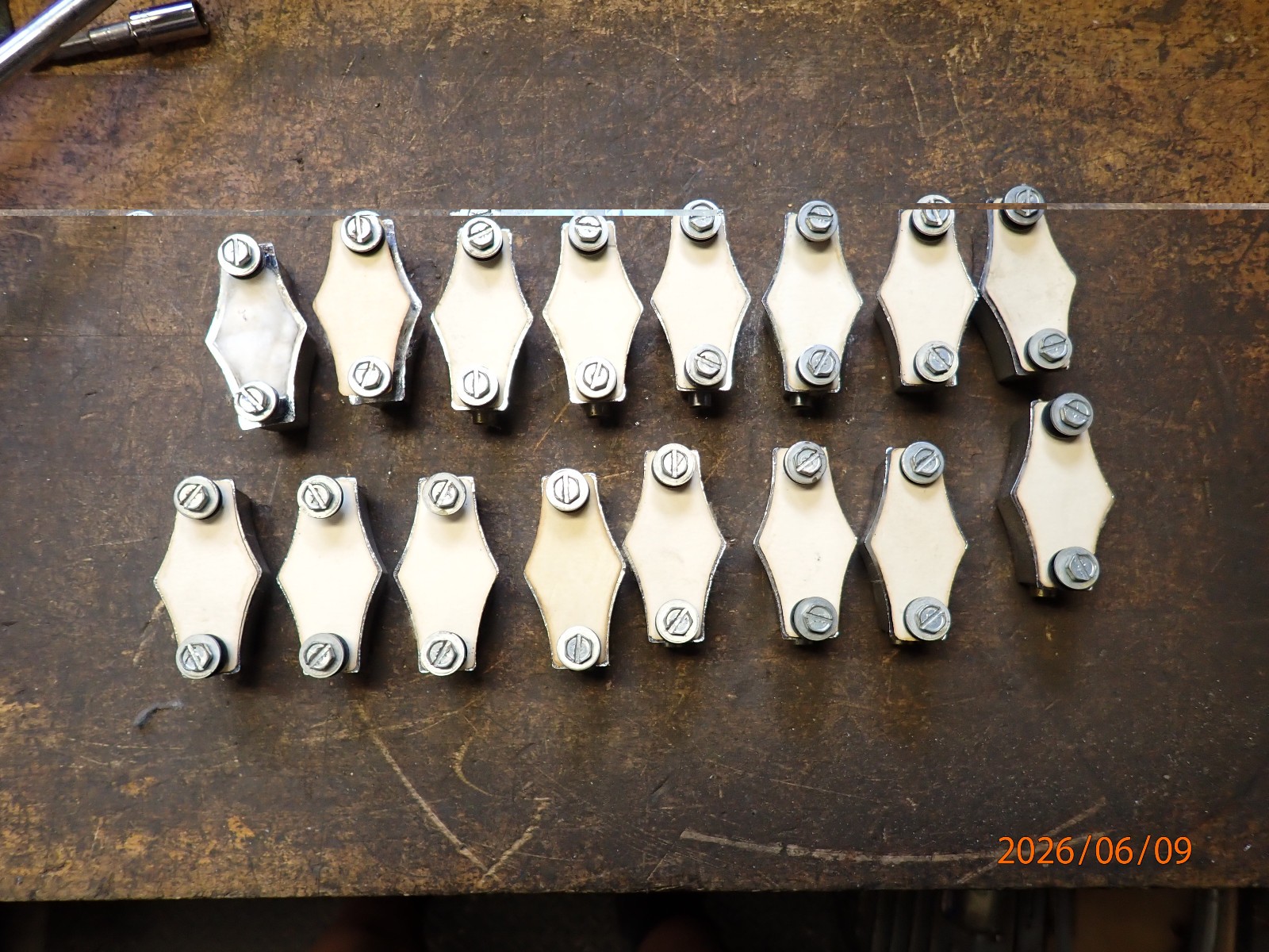 16 VINTAGE FIBES DRUM LUGS
