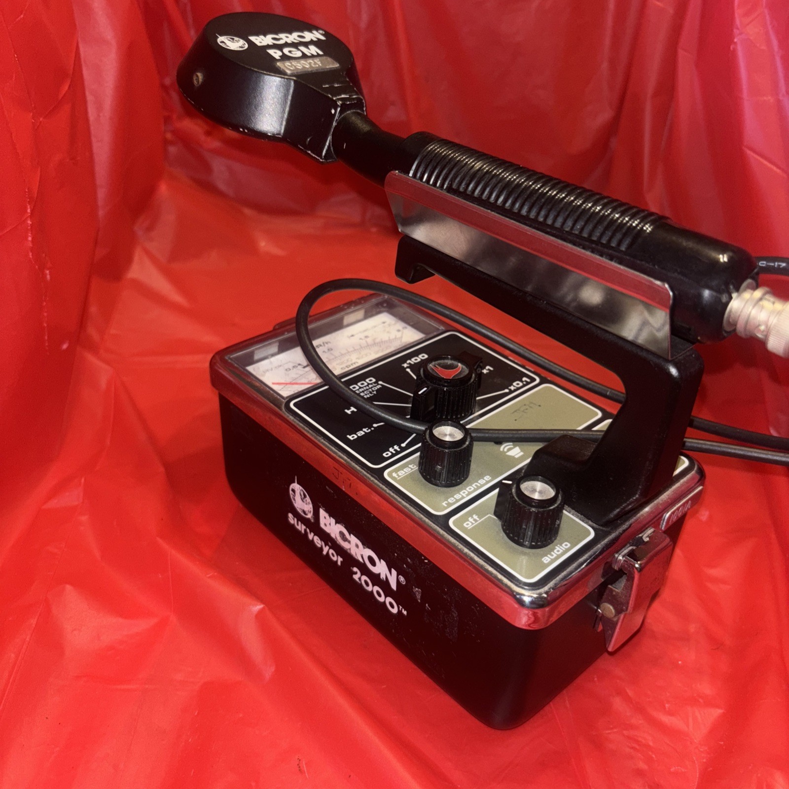 Bicron Surveyor 2000 Geiger Counter / Radiation Detector With Probe     G5