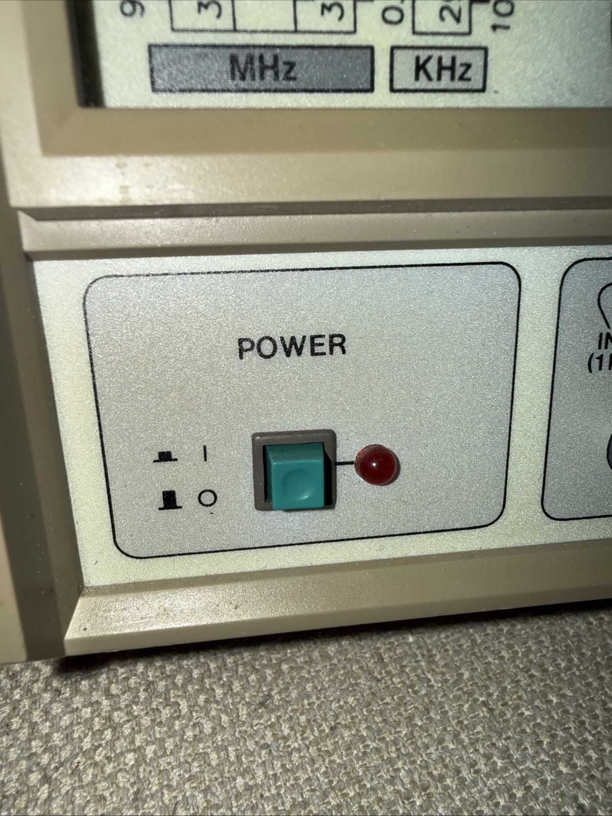 GW Goodwill Instruments - GRG-450B RF Signal Generator Good Working Condition