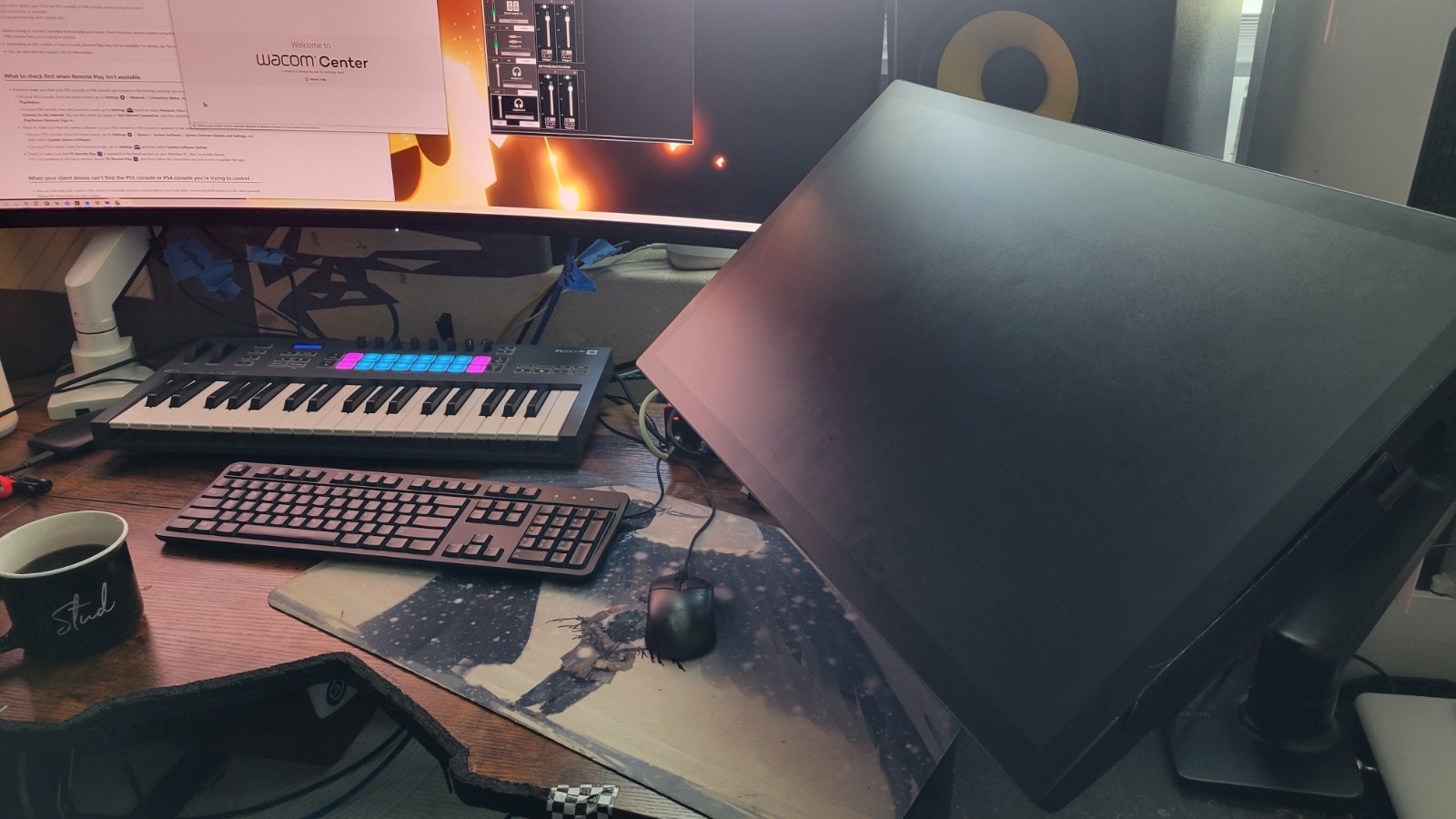 Wacom Cintiq Pro 27" + FLEX-Arm + RETRO-Fit adapter, W/ All Accessories.