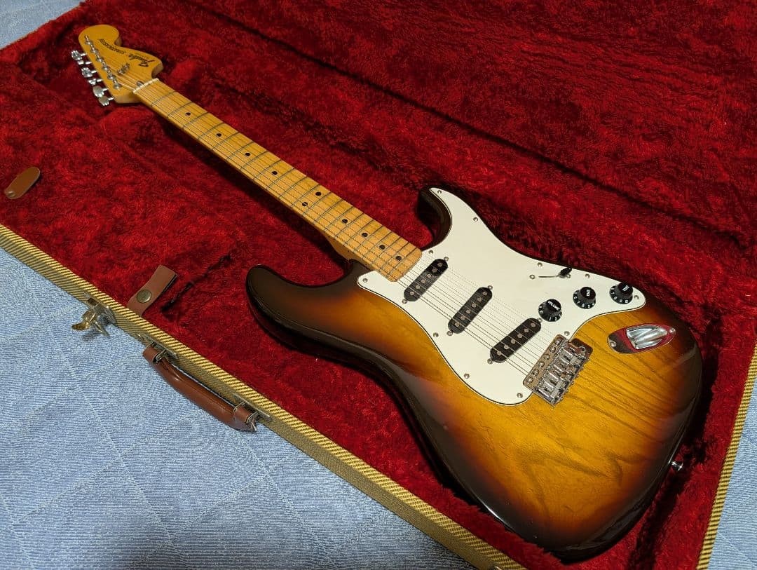Fender USA Stratocaster 81 Sunburst Maple Neck 1981 Vintage