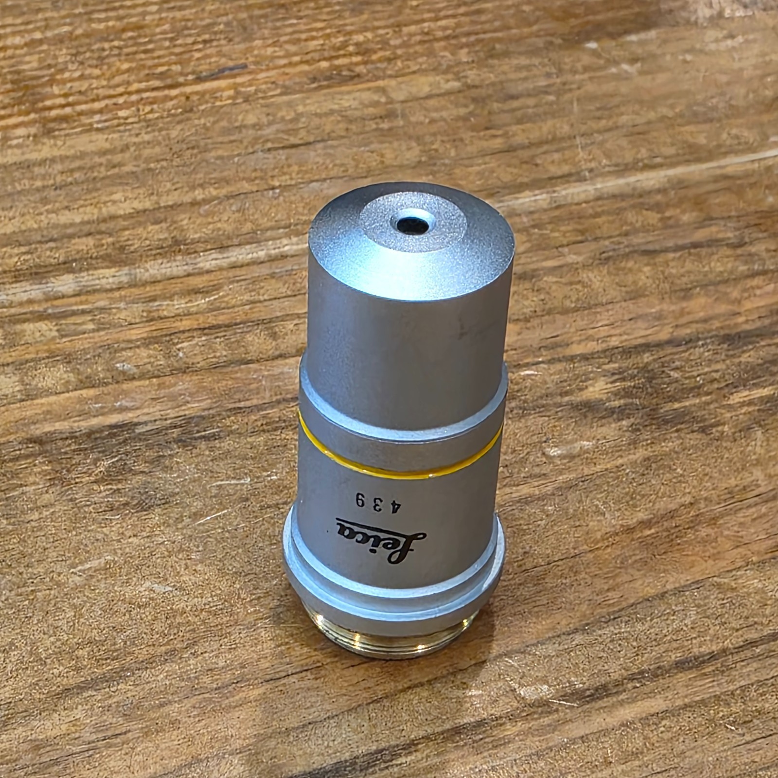 Leica 2000 ACHRO 439 Microscope Objective 10/0.25 ∞/0.17