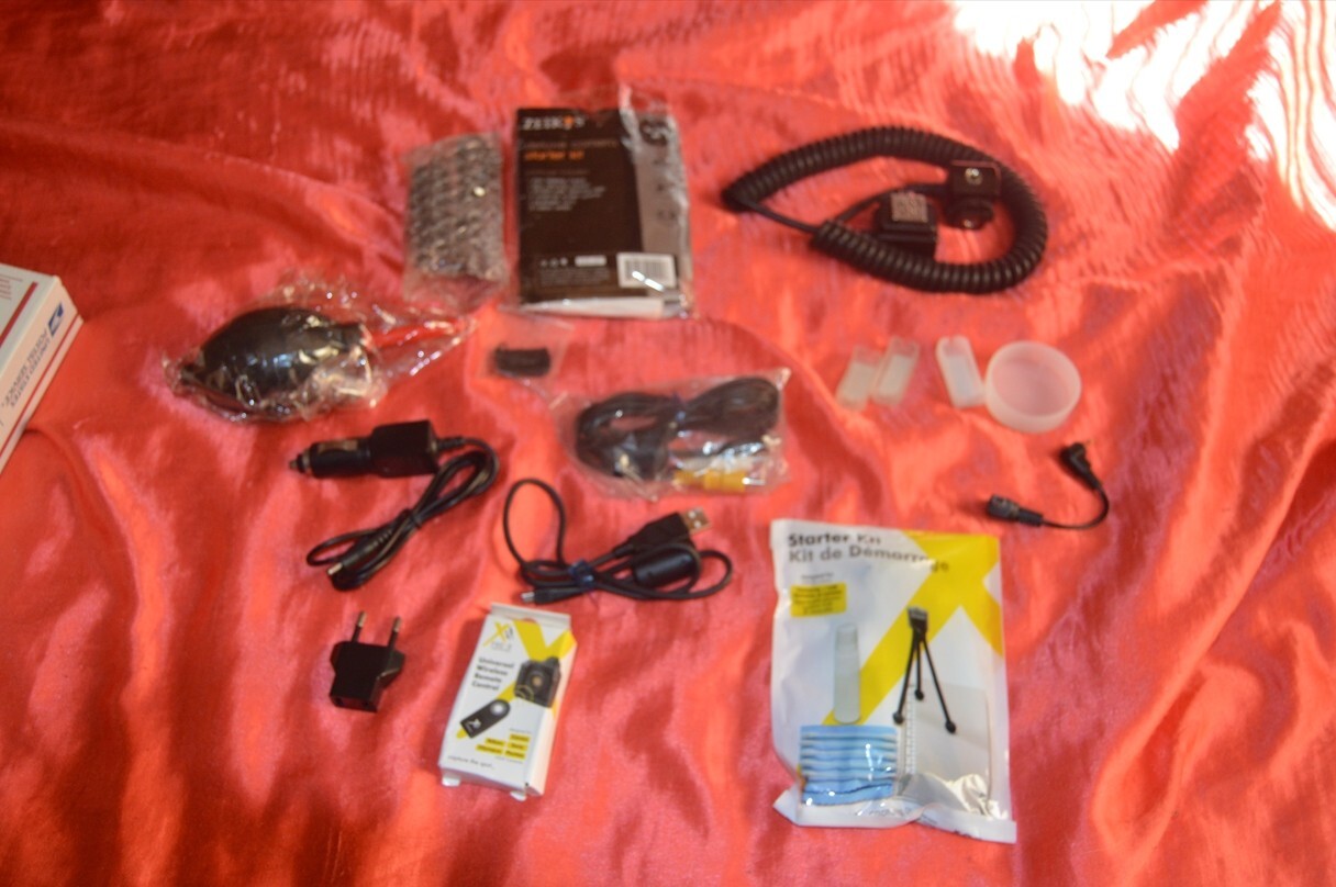 Digital Camera DSLR Starter Kit Flash USB Jack Cord Adapters Cable Nikon Pkg LOT