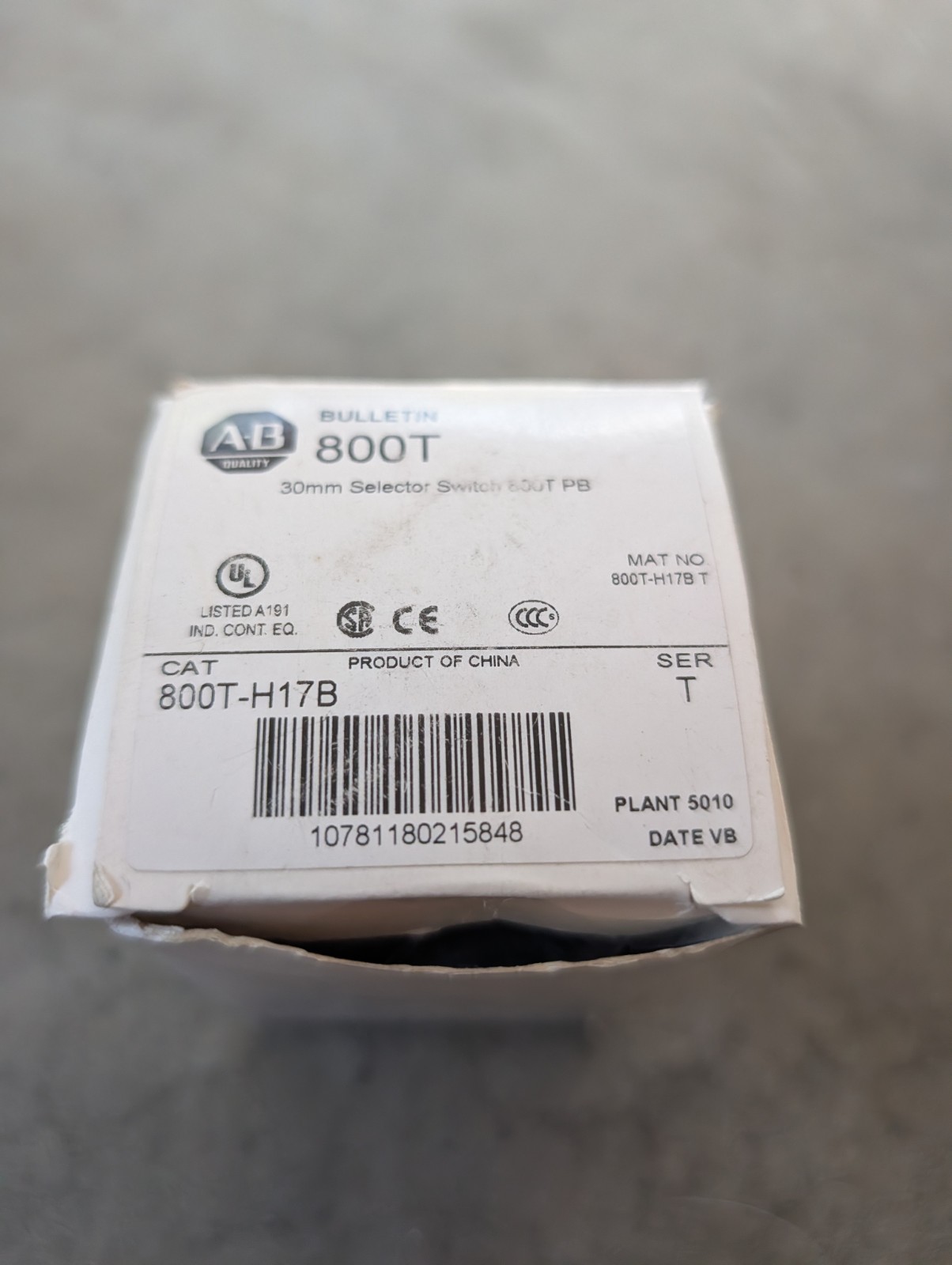 Allen Bradley 800T-H17B Ser. T Selector Switch 30mm 2-Position New In Box