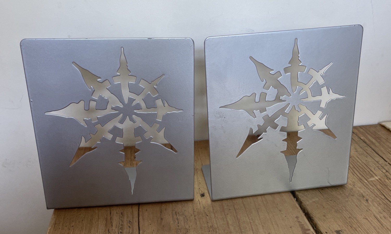 Warhammer 40K 2 CHAOS METAL BOOKENDS 40K SYMBOL BOOK DIVIDERS AGE OF SIGMAR