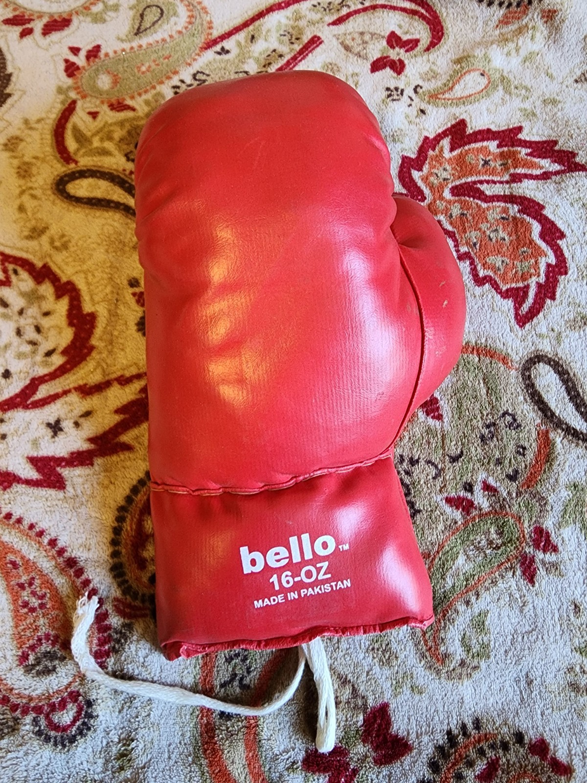 Vintage Bello Red Boxing Glove 16 oz Made in Pakistan