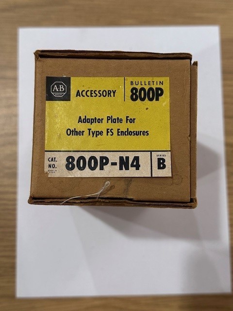 ALLEN BRADLEY 800P-NBGY BUTTON GUARD, YELLOW    *NEW IN BOX*