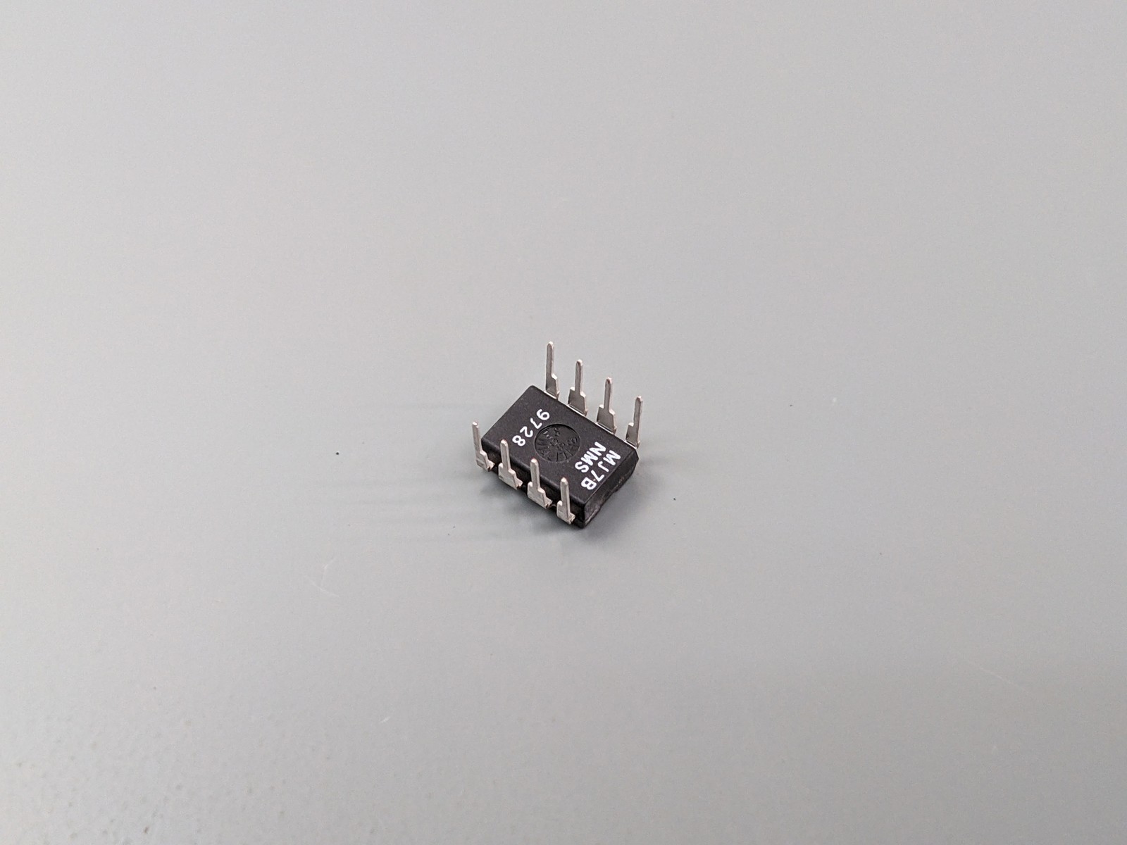Maxim MAX4529 RF/Video Switch IC, Low-Voltage, Bidirectional
