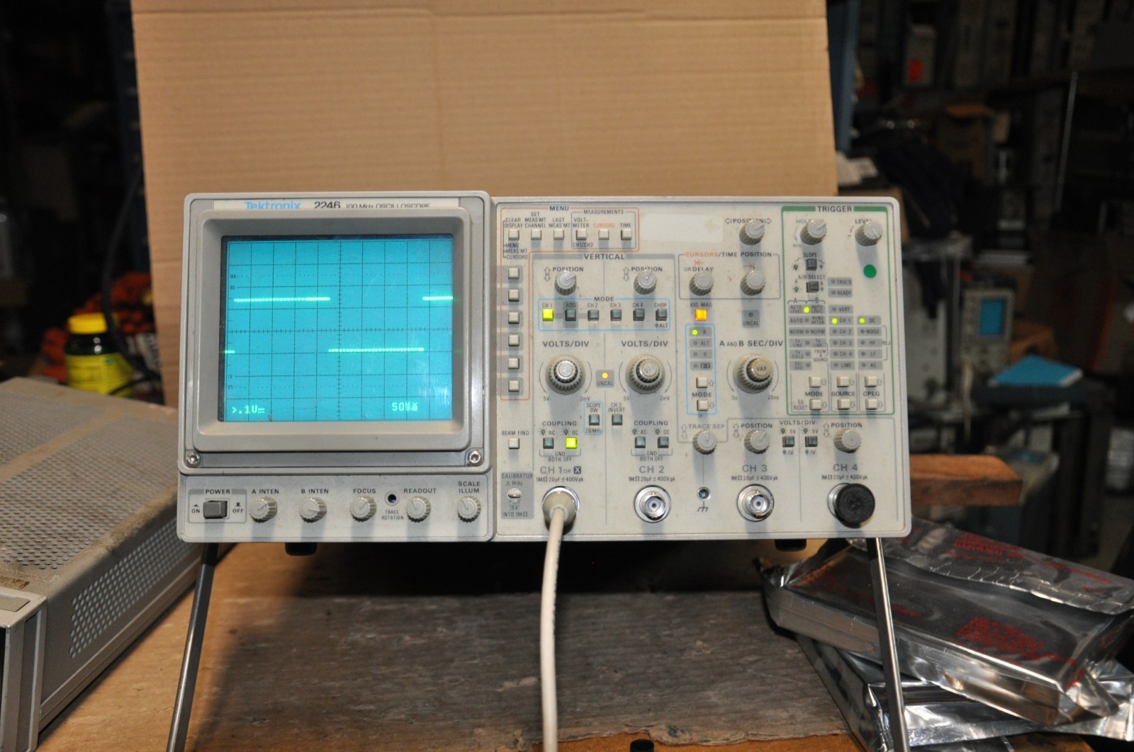 TEKTRONIX 2246 OSCILLOSCOPE +AV-5386 Probes