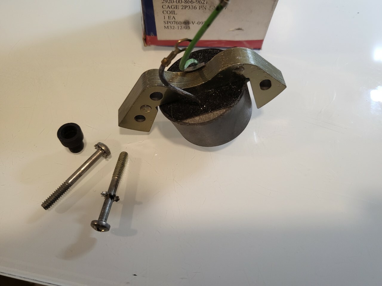 EVINRUDE MOTORS COIL MAGNETO 584477 2920-00-866-921