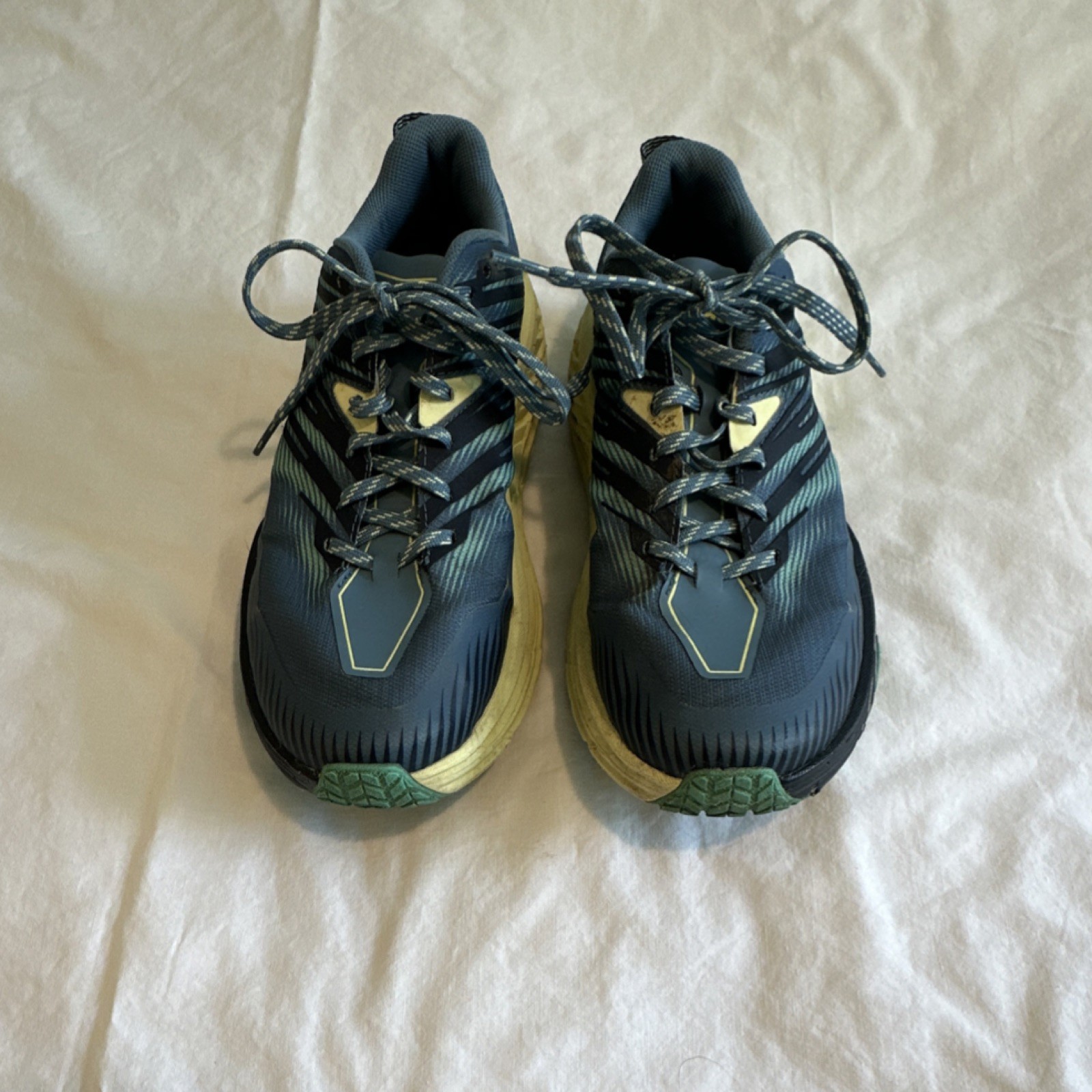 Hoka One One Speedgoat 4 Women’s Trail Running Shoes Blue Yellow Size 10 Wide