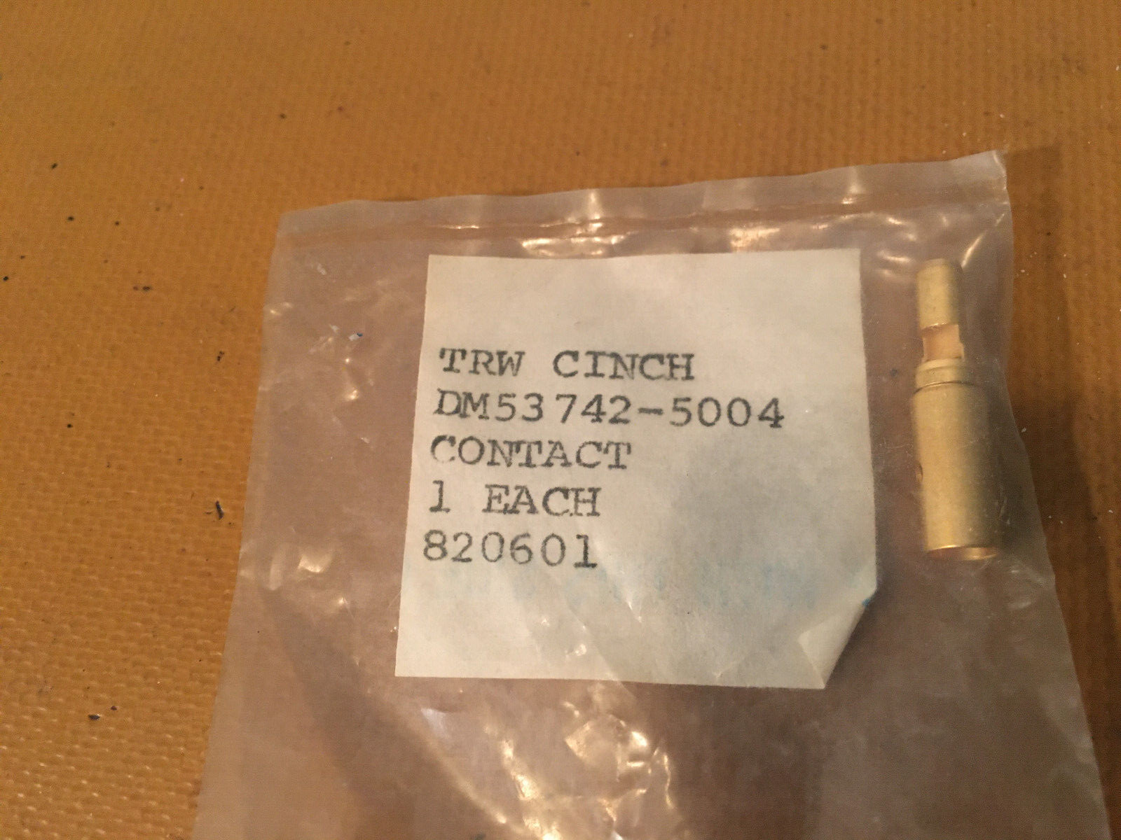 Cinch DM53742-5004 Connector