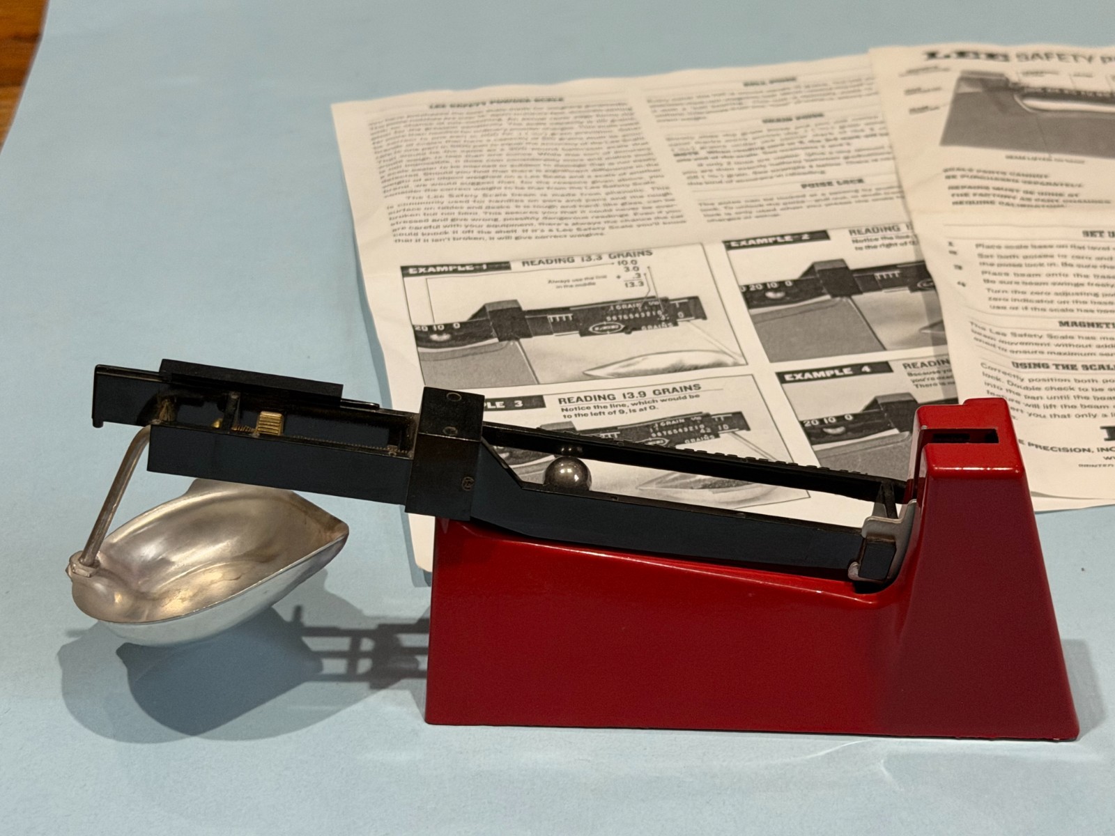 LEE Safety Powder Scale Reloading Tool with instructions - Used
