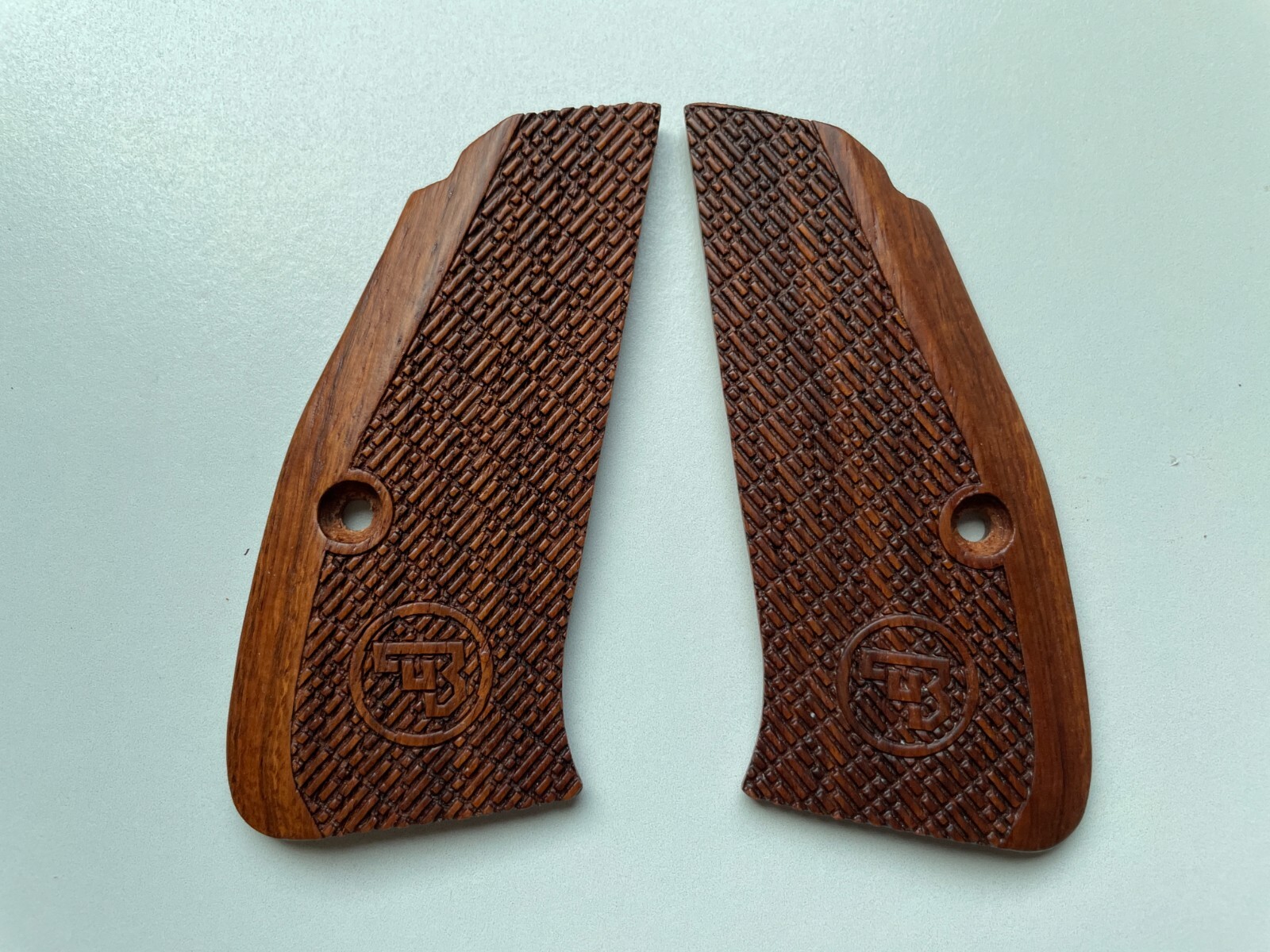New Hardwood Grip for CZ 75/85 Compact Size P-01/PCR/D Dot Pattern