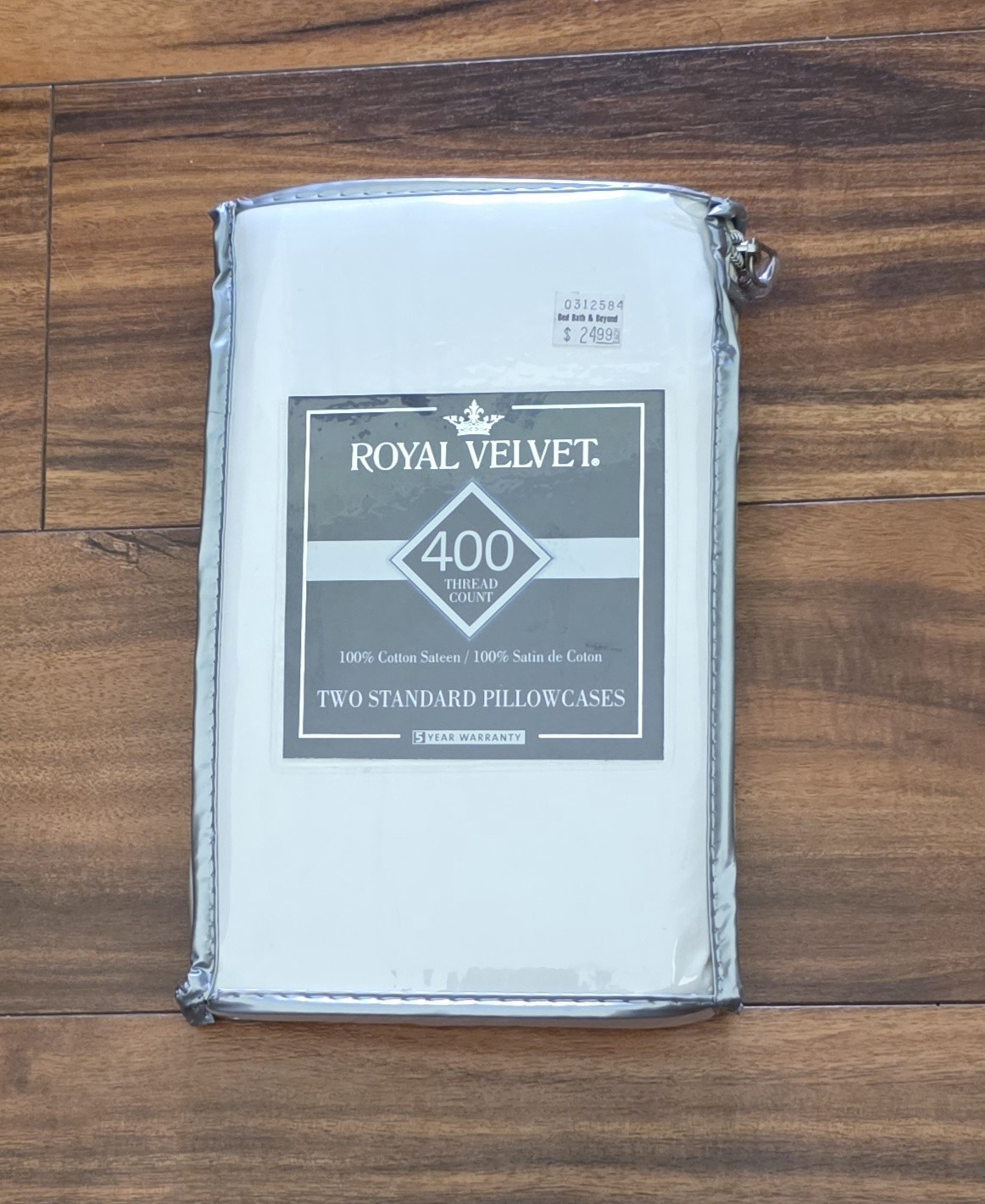 Royal Velvet Pillowcases ~ Two Standard 21 x 30 ~ White ~ 400 Thread Count