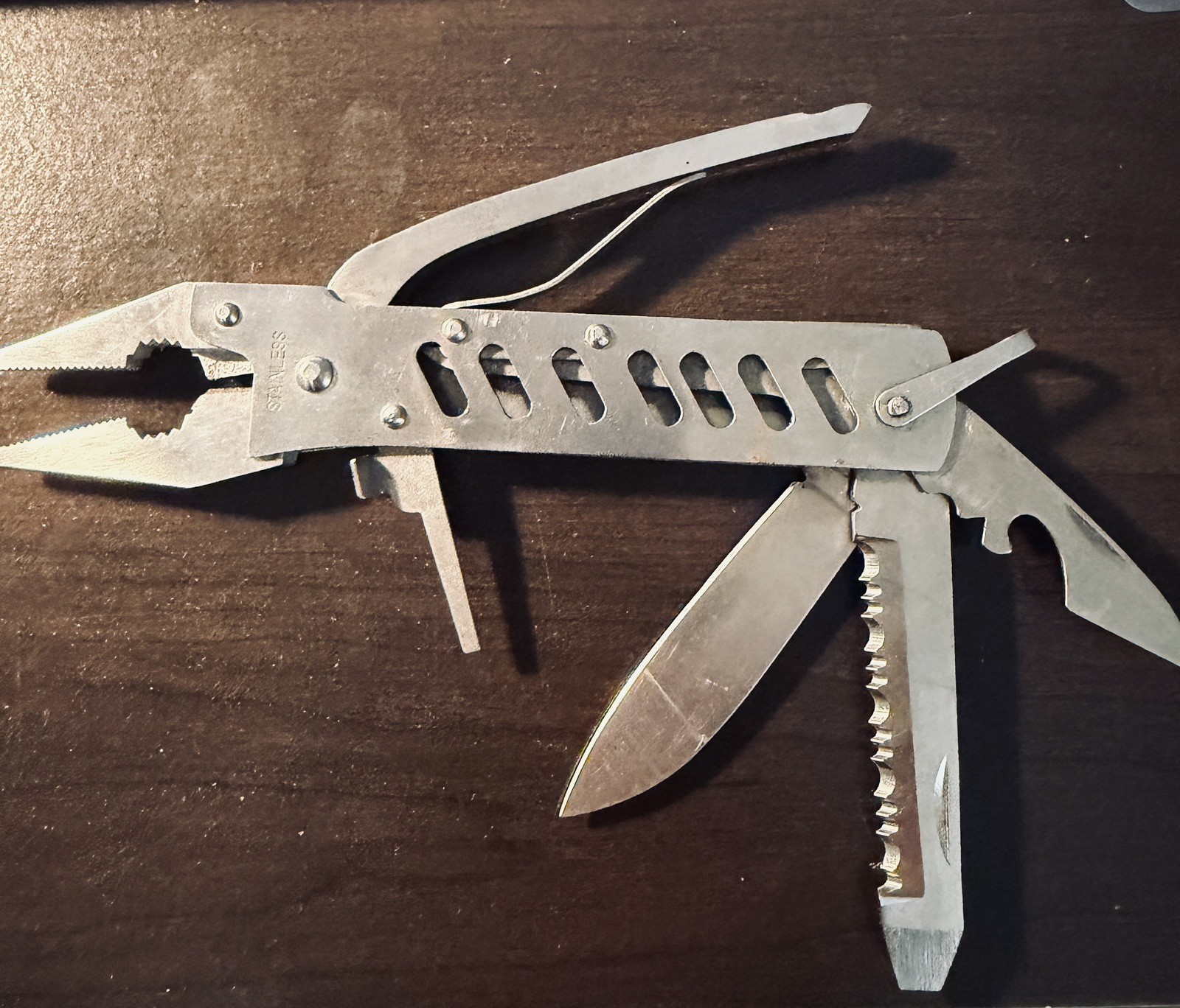 8 in 1 Multi Tool Stainless Steel Pliers Knives Saw File Screw Drivers Sheath