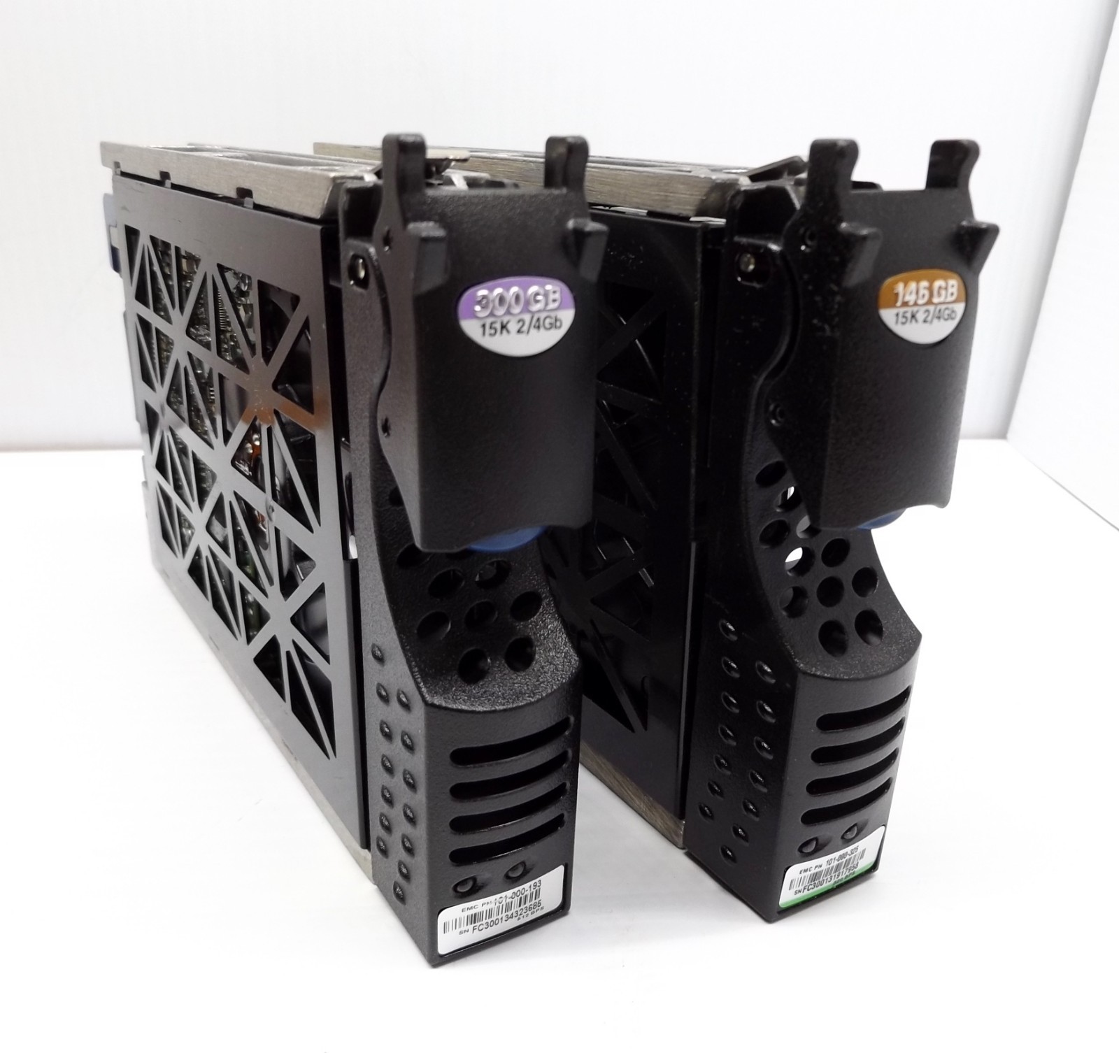 Lot of 2 Hitachi 0B24476 Ultrastar 300GB 15000 Rpm Hard Drive