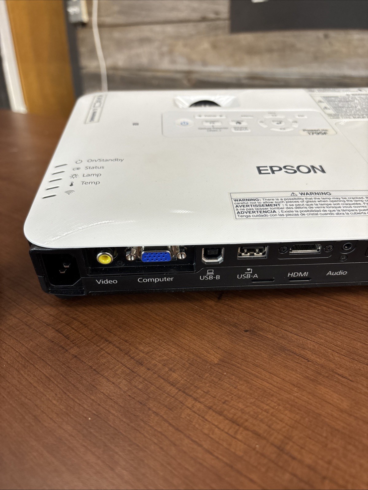 Epson PowerLite 1795F Full HD Projector w/ Remote & HDMI Portable///1*