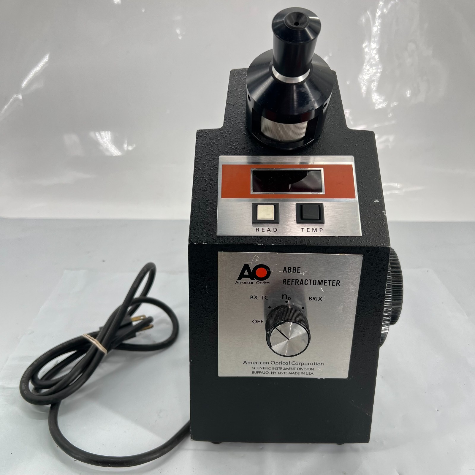 American Optical 10450 ABBE Refractometer