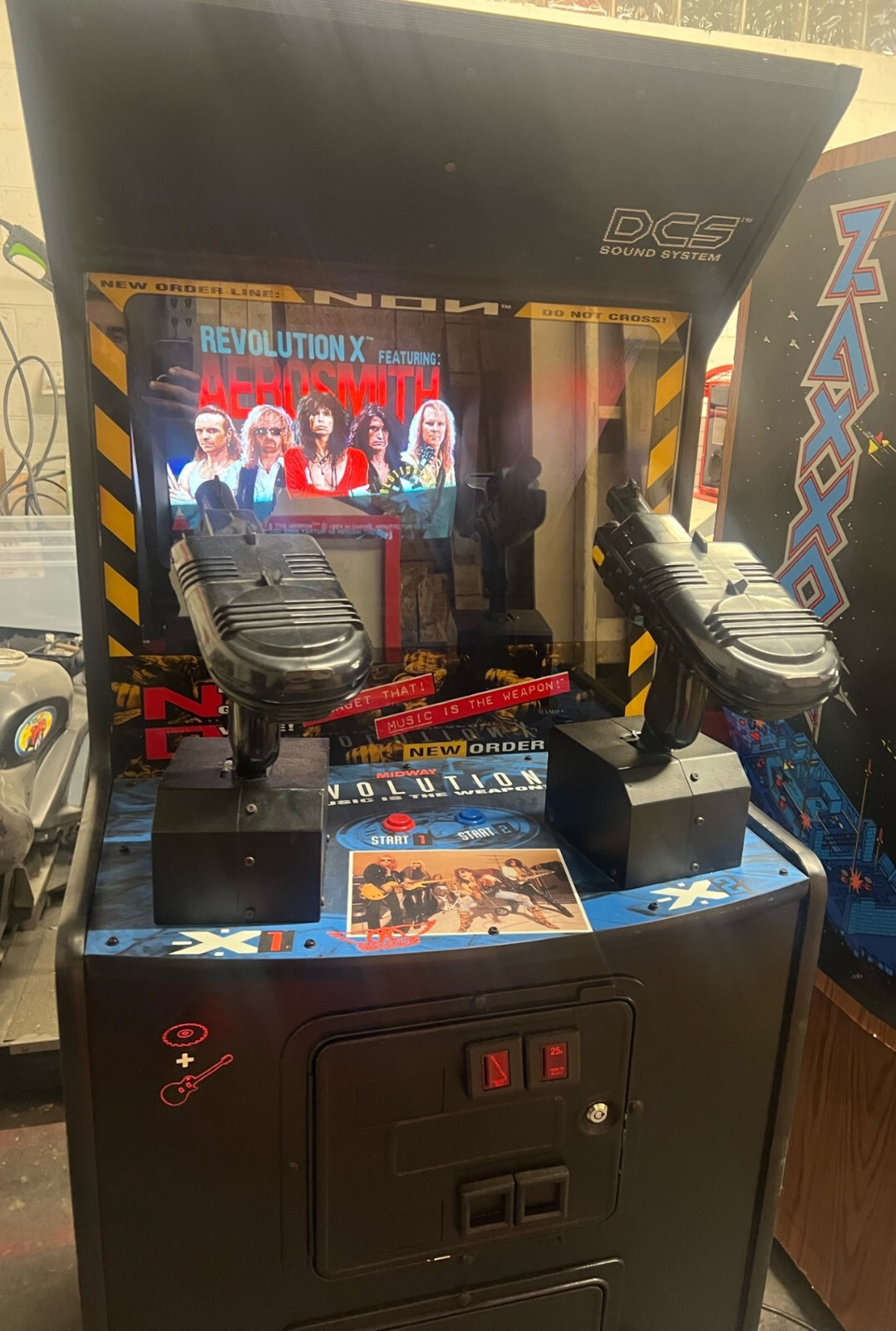 MIDWAY REVOLUTION X ARCADE MACHINE 1994