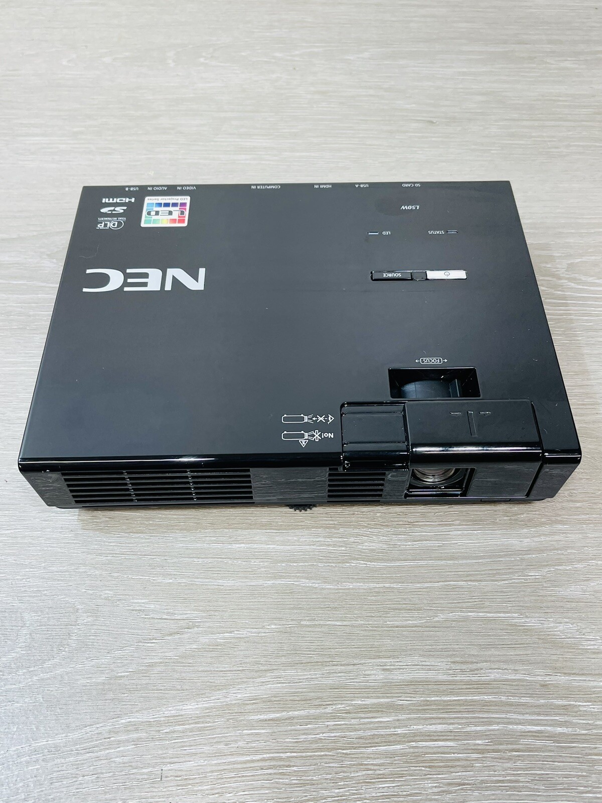 NEC NP-L50w LED Mobile Projector
