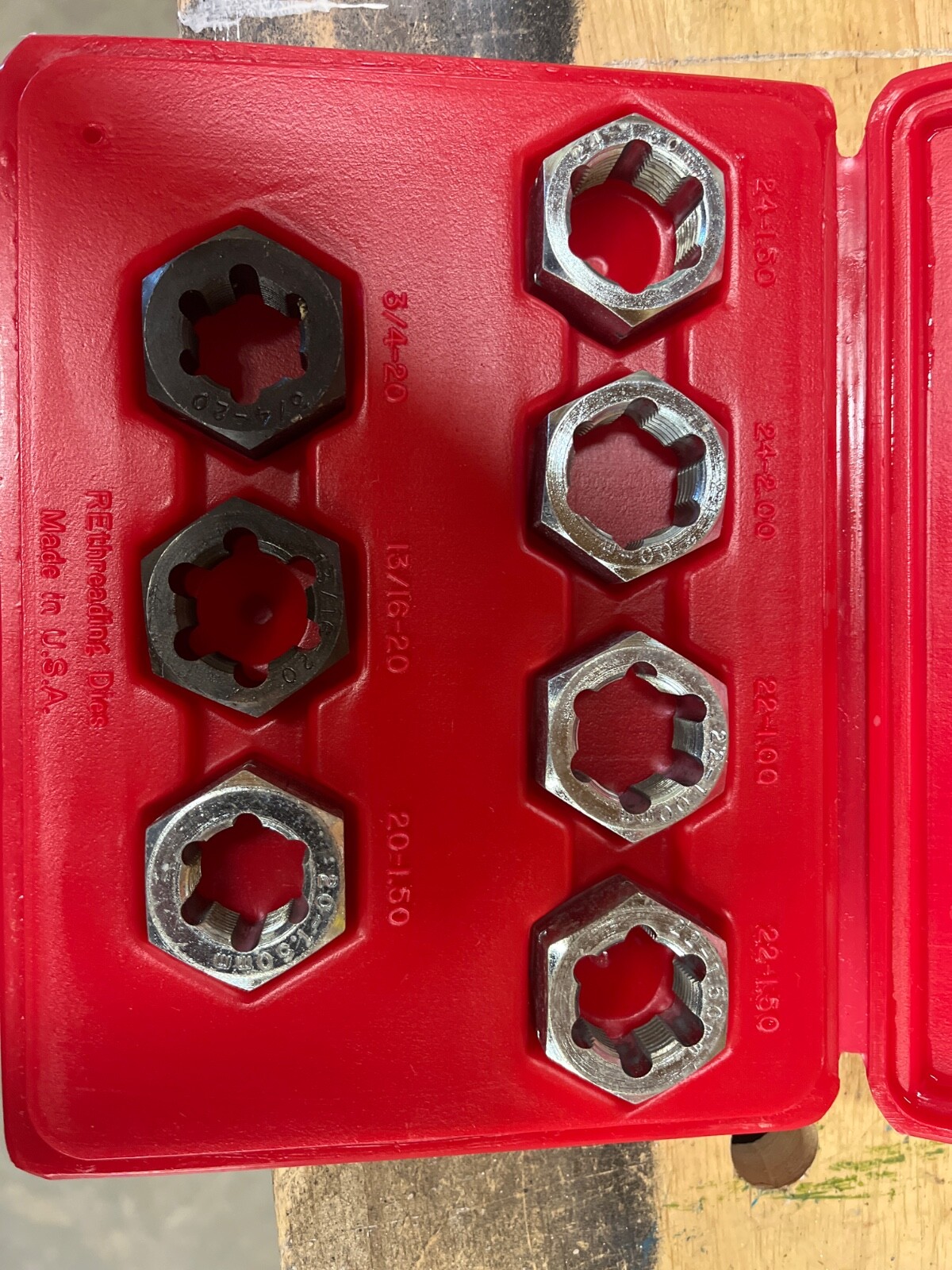 Napa Axle Spindle Rethreading set