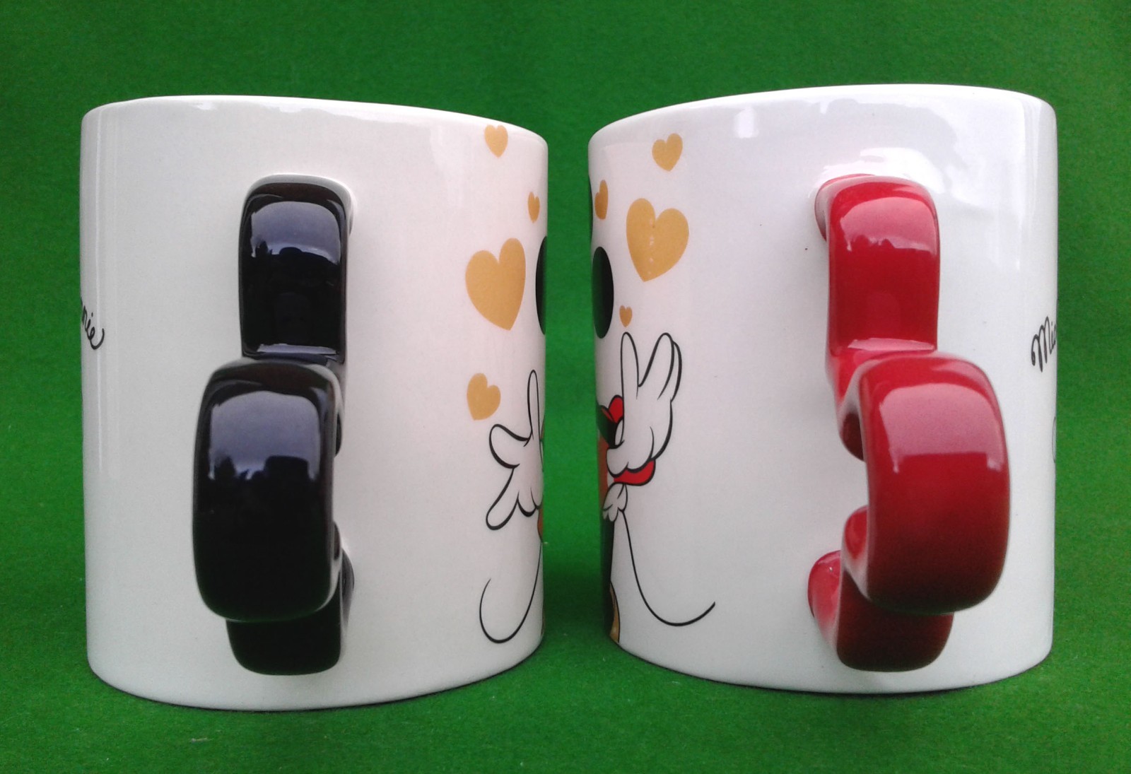 MICKEY AND MINNIE MOUSE MUGS - DISNEY.