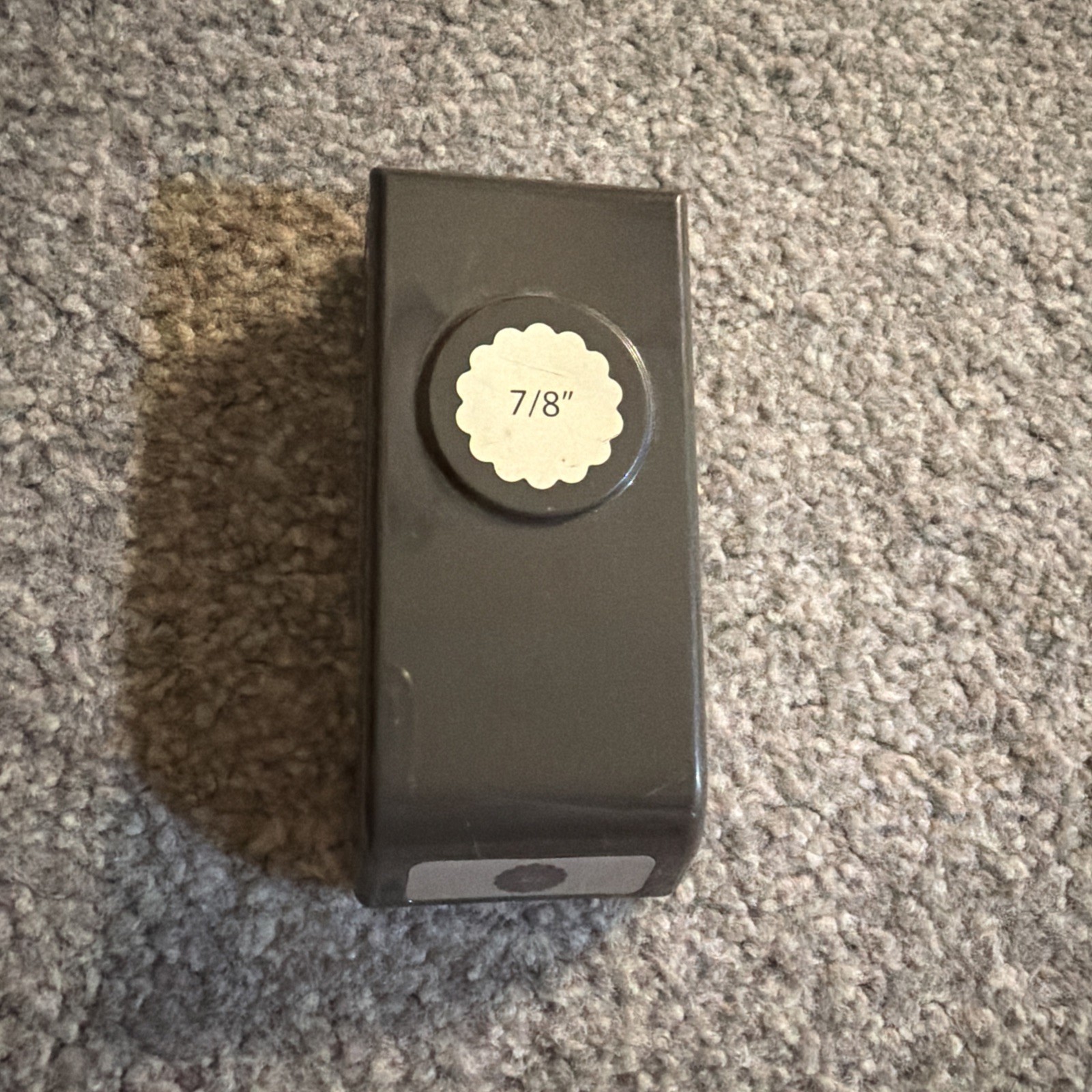 Stampin up Retired 7/8” Scalloped Circle Paper Punch