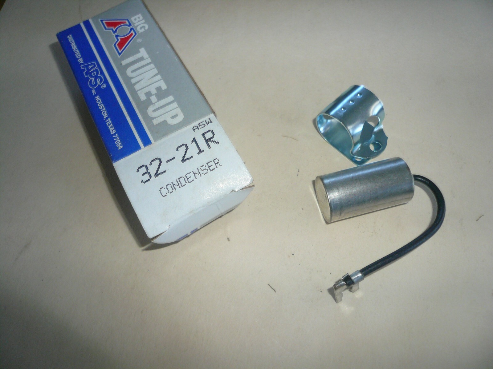 Distributor Condenser Big A 32-21R - NOS