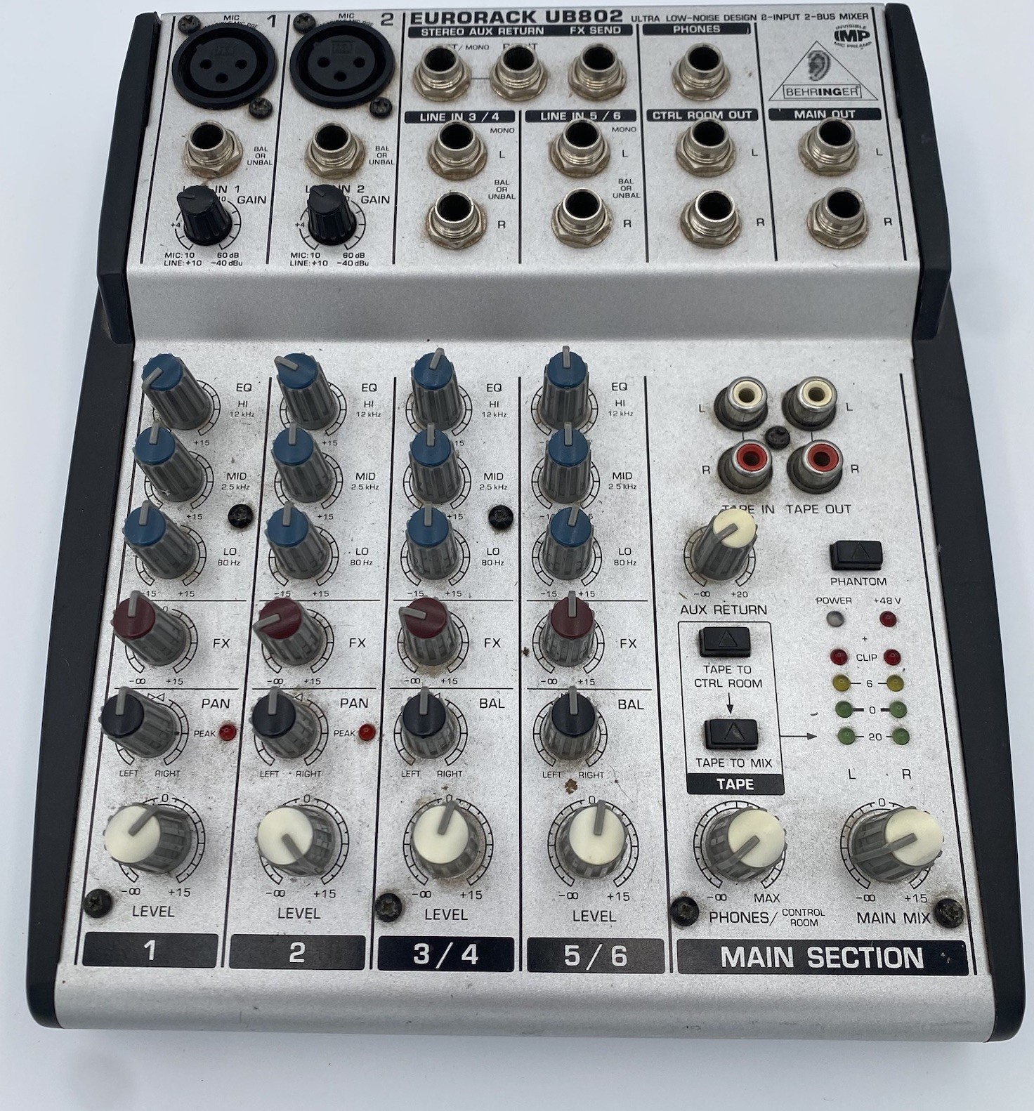 Behringer Eurorack UB802 Ultra-Low Noise 8-Input 2-Bus Mixer No Power Supply