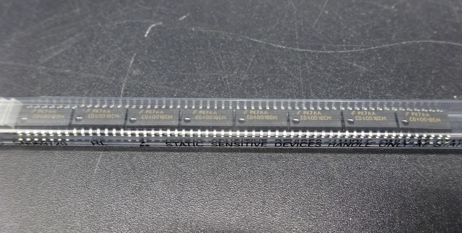 CD4001BCM Quad CMOS 2 Input NOR Gate, SOIC-14 Fairchild, Lot of 8