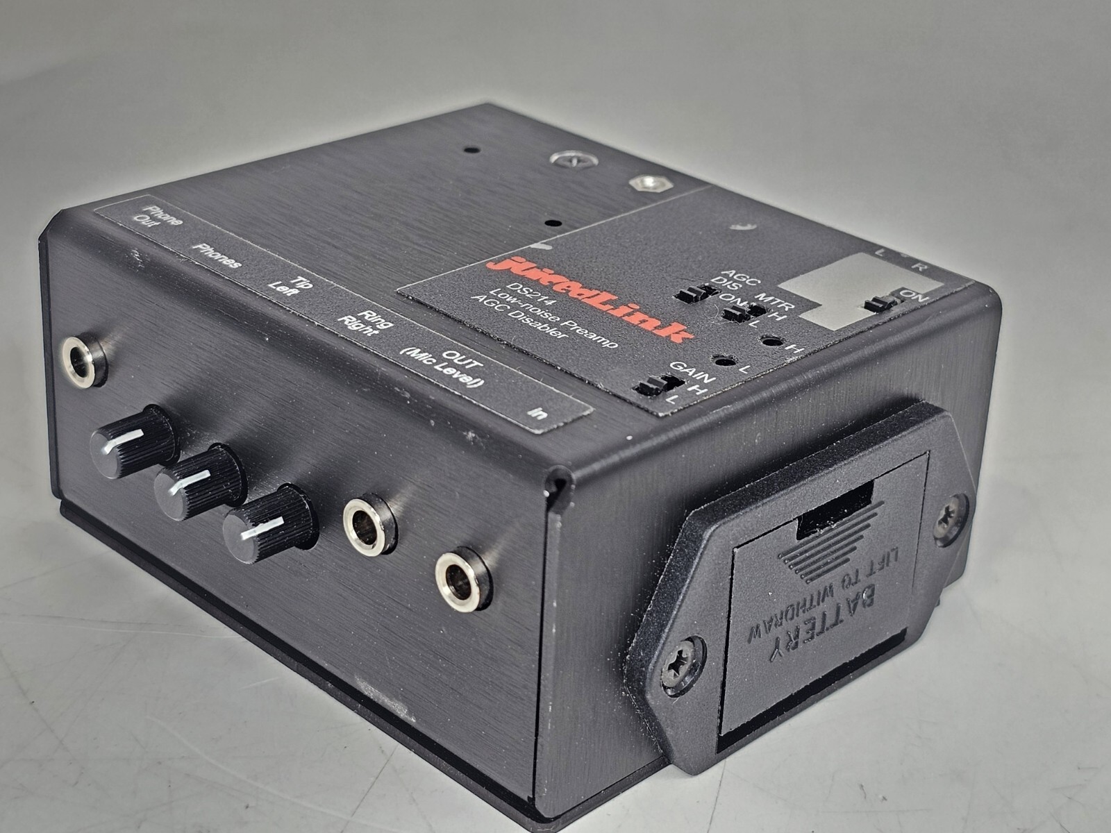 juicedLink DS214 LOW NOISE Camera Mountable Mixer Preamp Ultra Portable