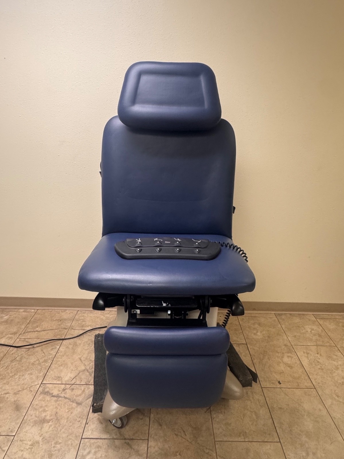Ritter Midmark 230 Exam Chair w/ Rotational Base