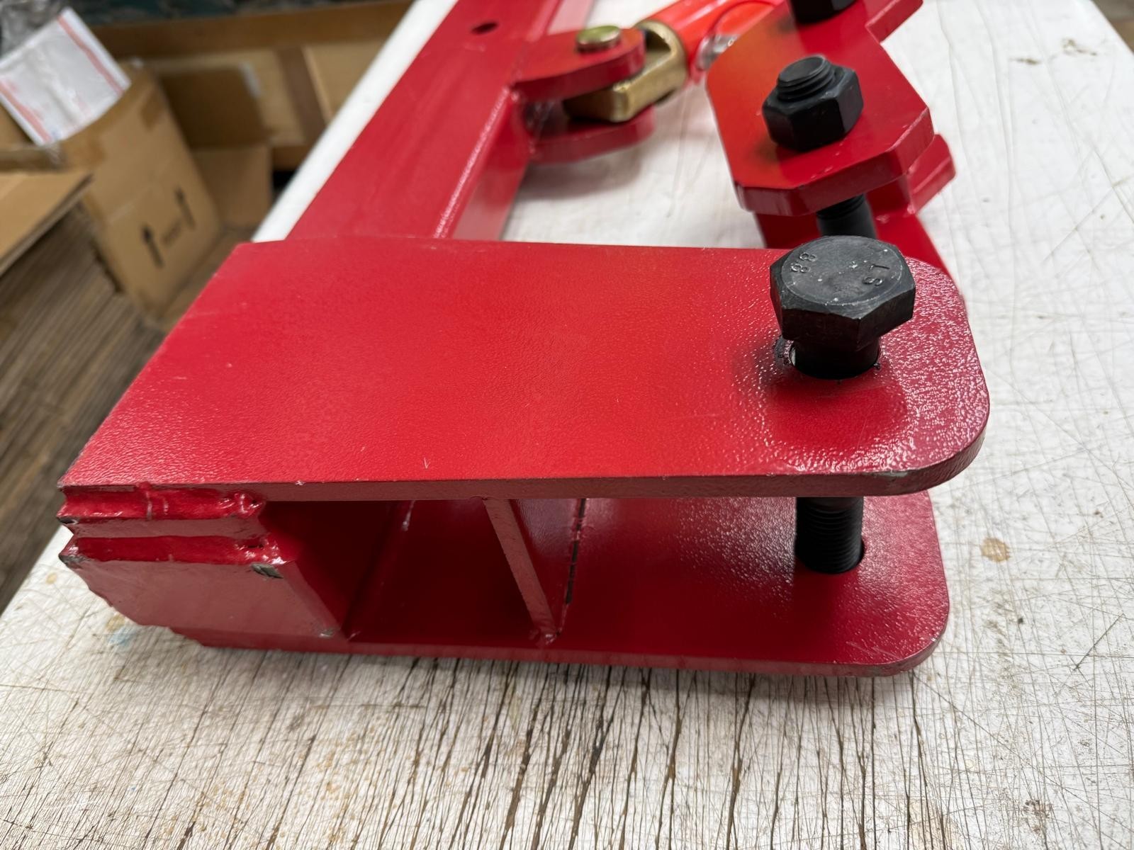 Roof bar attachment with Hydraulic Cylinder for frame puller frame machine