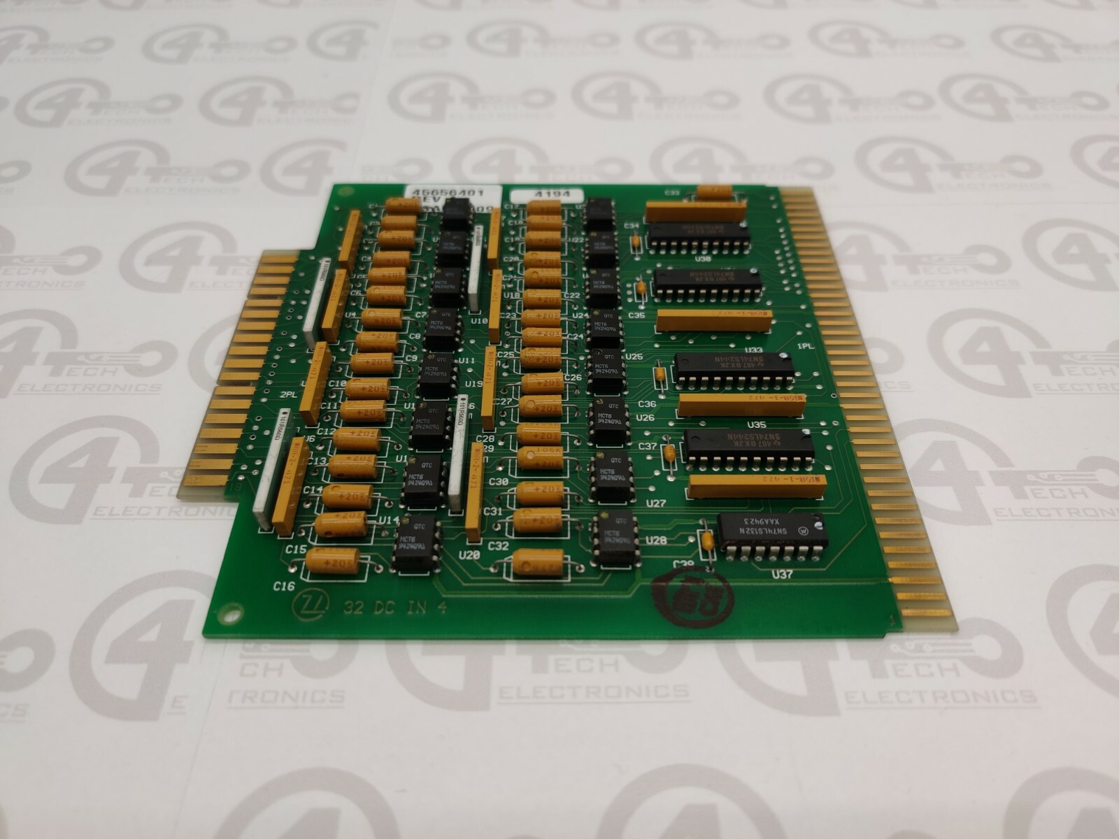 Universal Instruments 32 DC In 4 45656401