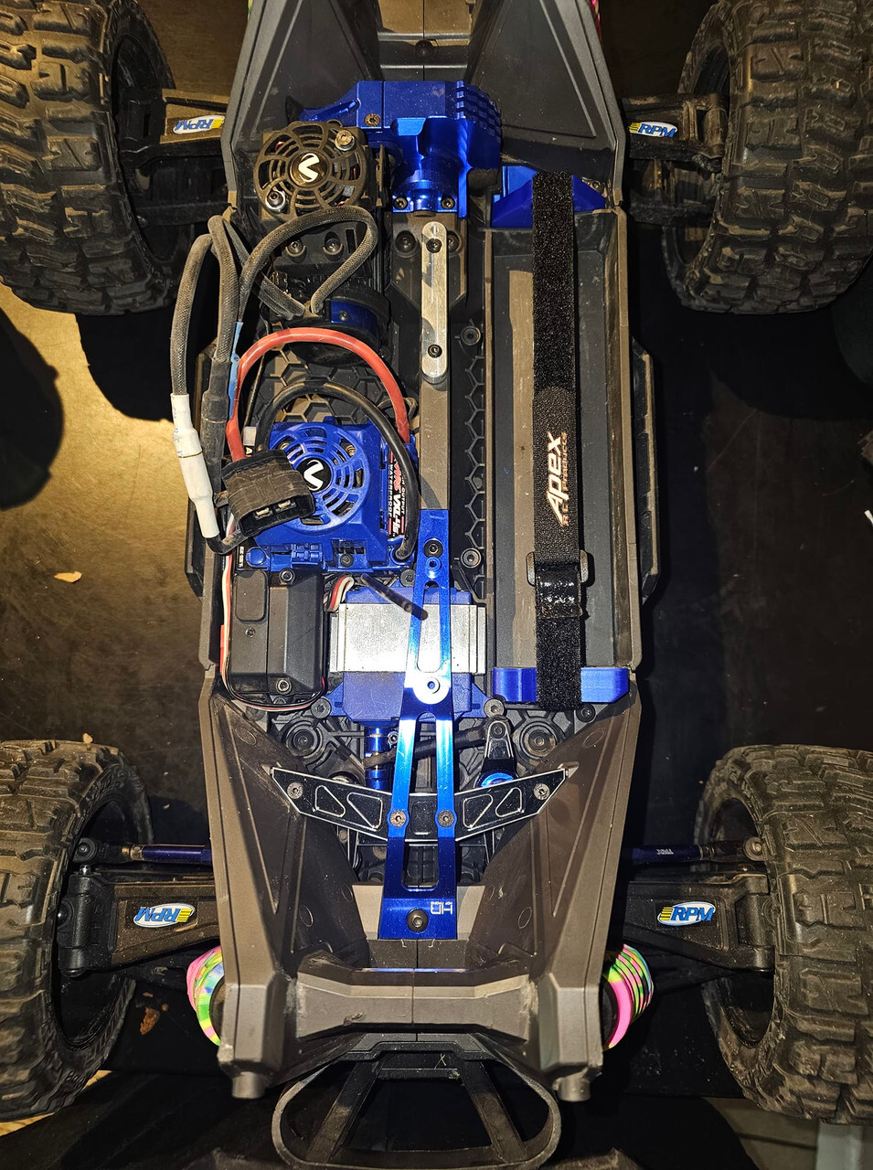 Battery Hold Down Mounts / Straps - Compatible w/ Traxxas Maxx