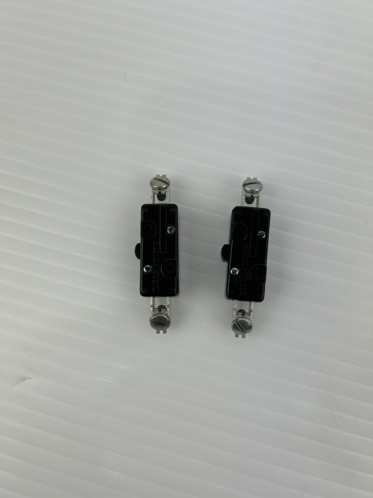 Crown 3TB41-15 Micro Switch 0911 10A - Lot of 2